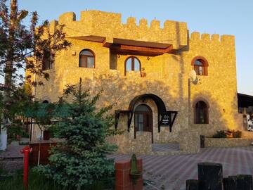 Фотографии Гостевой дом Royal Castle г. Paşcani (Румыния) №1 Фото Гостевой дом Royal Castle г. Paşcani 1
